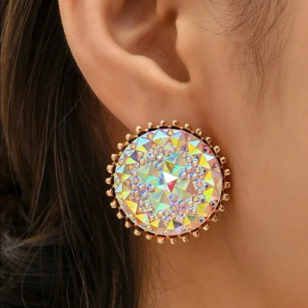 🎉HP🎉 🦋 3/$24 Large round rhinestone sparklers 💎 / NWOT - Picture 2 of 4